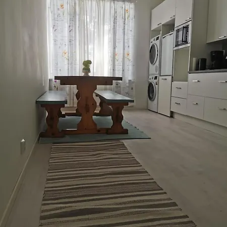 Hostel Aliupseerikerho *